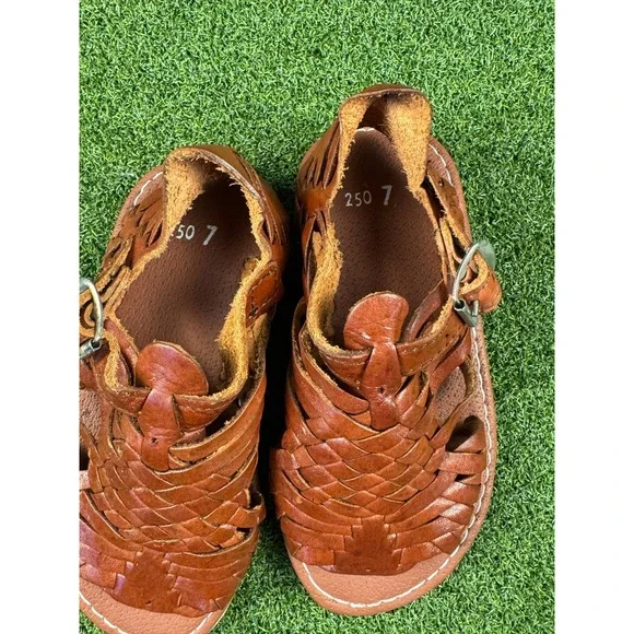 Kids Brown Leather Huarache Sandals Size 7 Woven‎ Buckle Strap Shoes - Picture 7 of 7